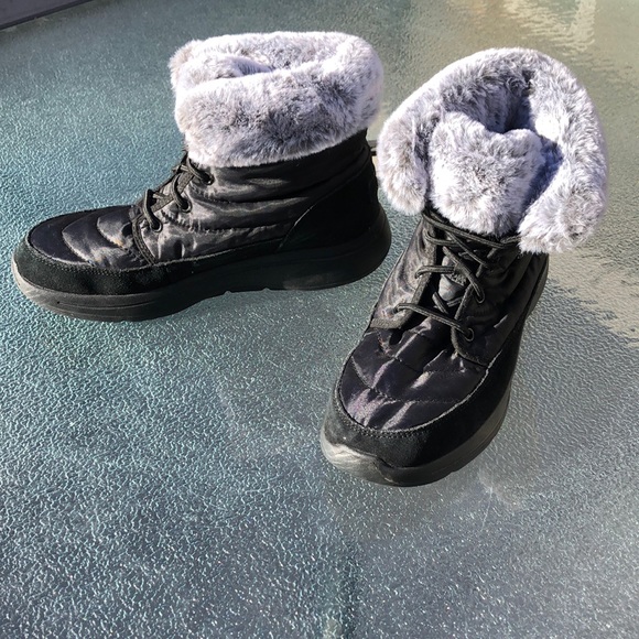 Skechers Go Walk Arch Fit Fur Ankle Boots - Picture 9 of 13